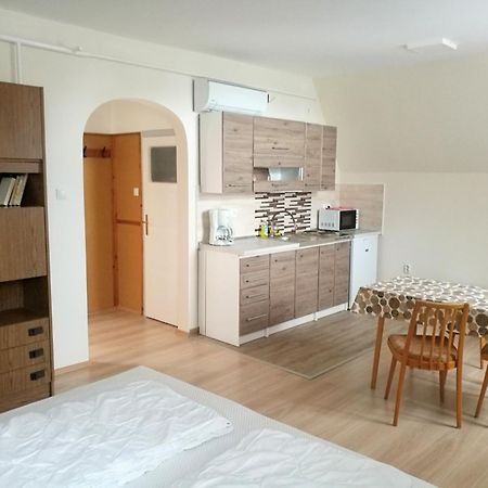 Hotel Revesz Vendeghaz Harkány Exteriér fotografie