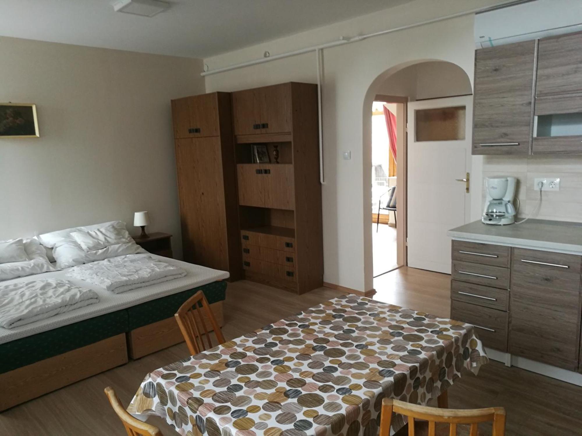 Hotel Revesz Vendeghaz Harkány Exteriér fotografie