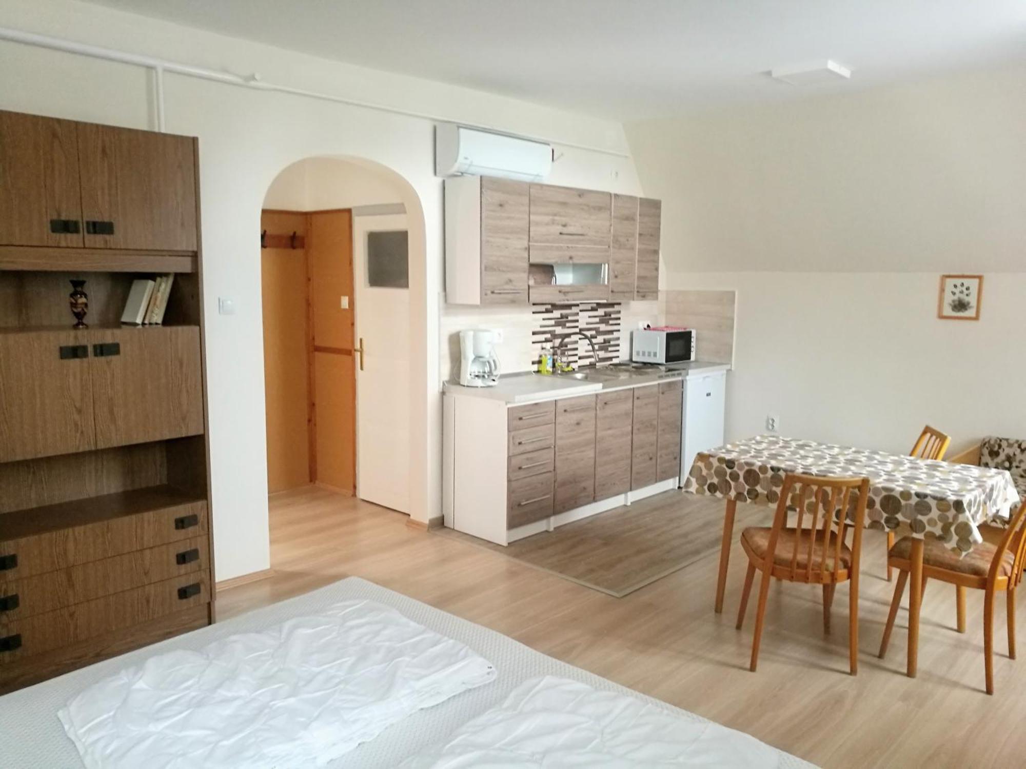 Hotel Revesz Vendeghaz Harkány Exteriér fotografie
