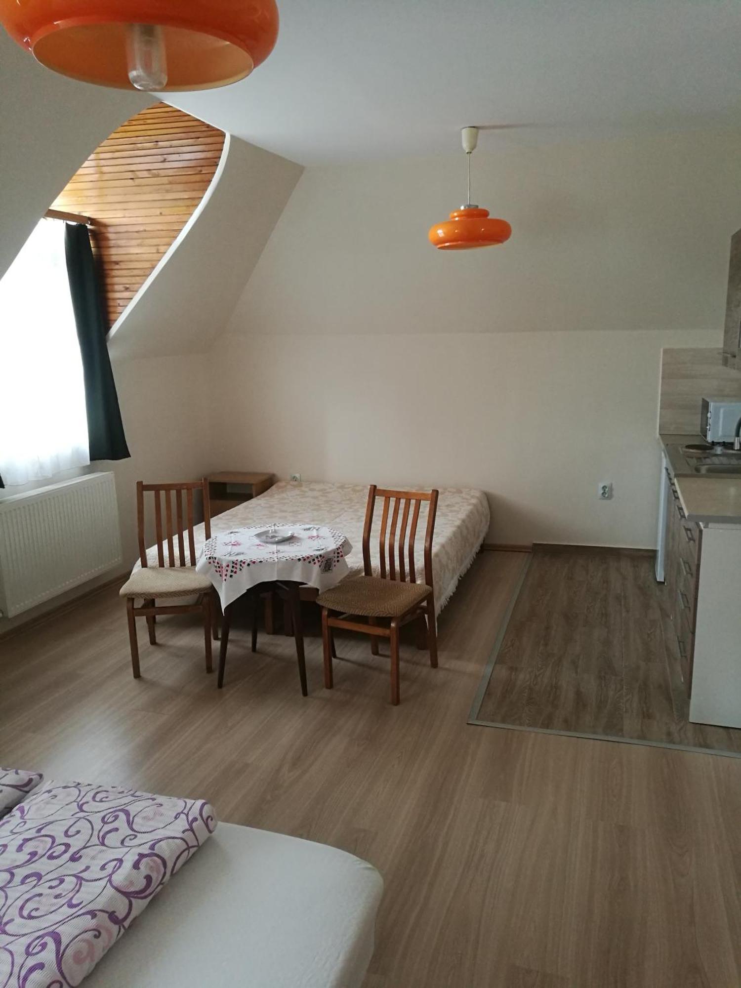 Hotel Revesz Vendeghaz Harkány Exteriér fotografie